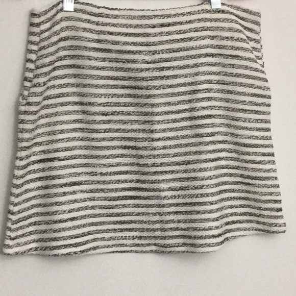 NWT BCBGeneration Striped Tweed Zip Skirt B & W 10 - Picture 7 of 11